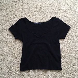 Short sleeve cropped black tee